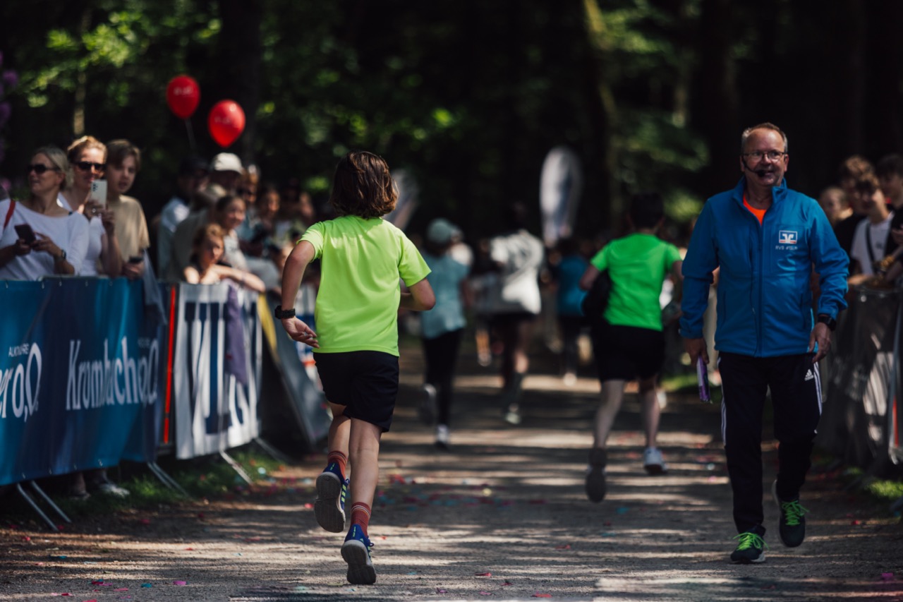 5.8.-Klasse-Brunnenlauf23-076
